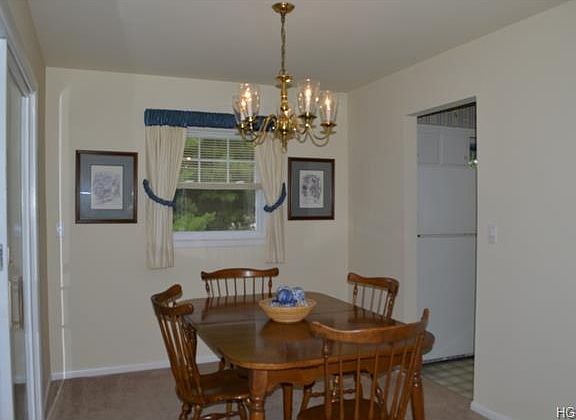4th image of 21 Maplewood Blvd