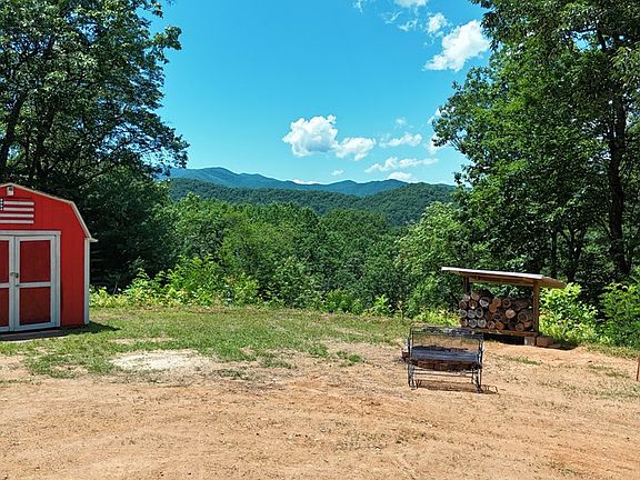 2nd image of 691 Chalk Hill Rd