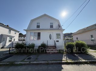 526 Concord St #2, Lowell, MA 01852