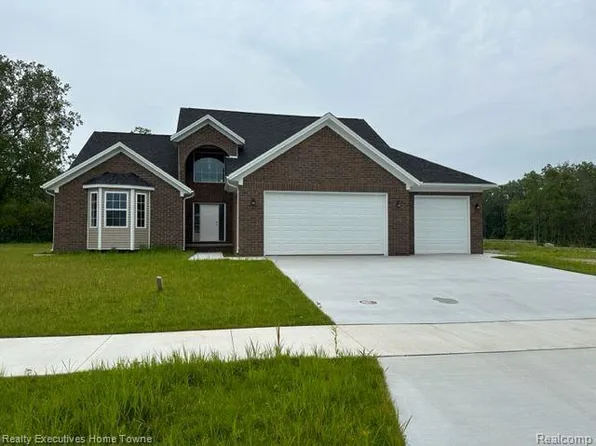 67636 Ashley Ave, Richmond, MI 48062