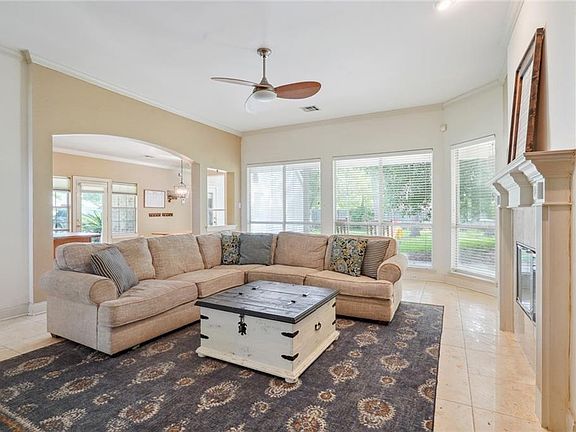 2nd image of 2849 Mesa Ct