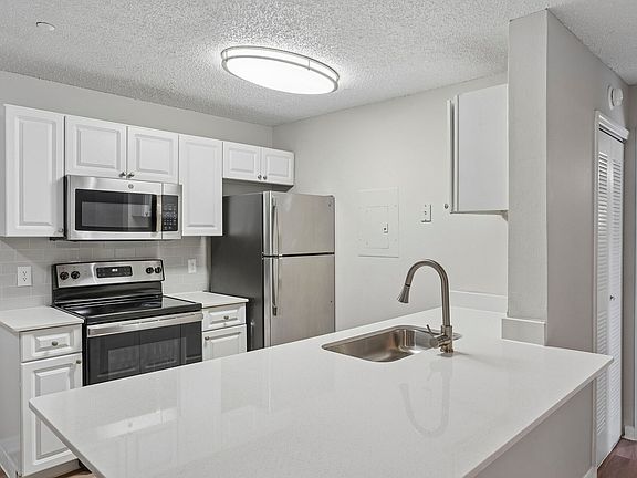 4th image of 525 One Center Blvd #204