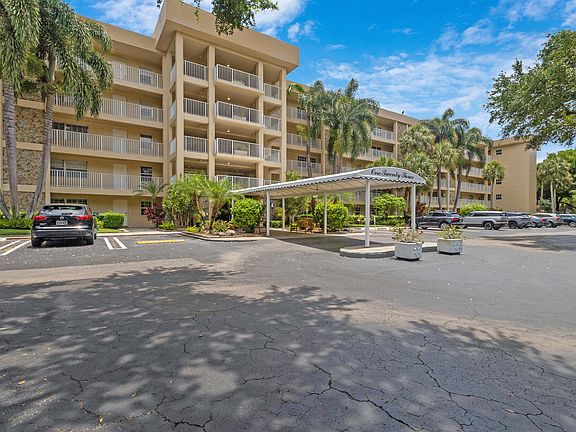 3rd image of 804 Cypress Grove Lane #202