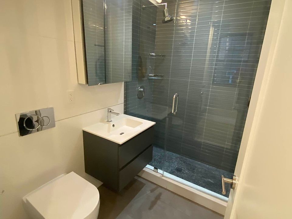 2nd image of 195 Stanton St APT 1C