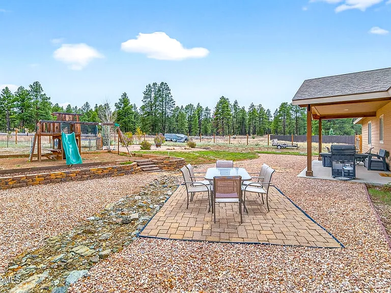 10418 Lundin Rd — Photo 15