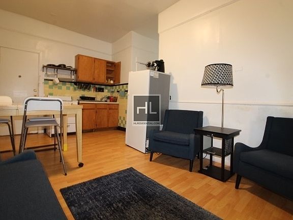 4th image of 825 Caton Ave #1F