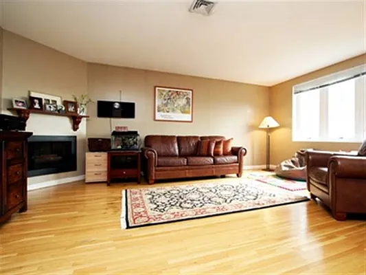 Sold by Hudson Place Realty | media 2