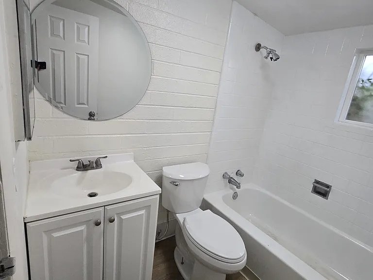 3615-3625 N Columbia Ave #3621 — Photo 9