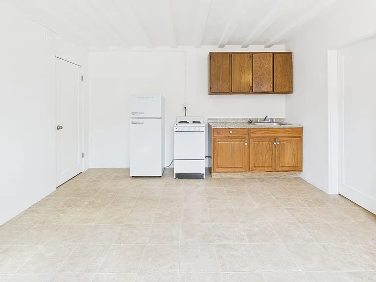 510 Sunset St — Photo 10