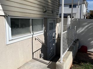 15 Imperial Ct #BASEMENT, Staten Island, NY 10304