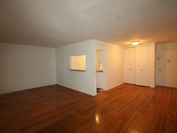 2nd image of 29 Franklin Blvd #6