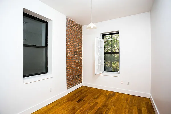 Rented by Nooklyn NYC LLC | media 4