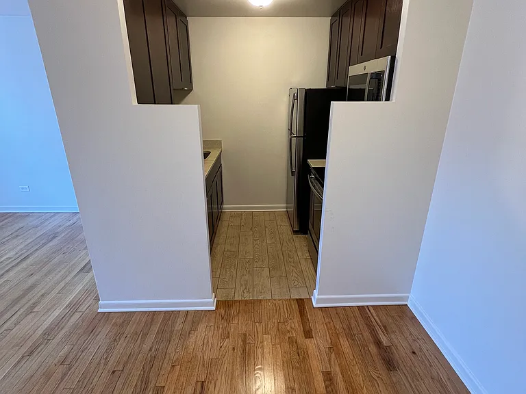 6010 N Winthrop Ave #303 — Photo 8