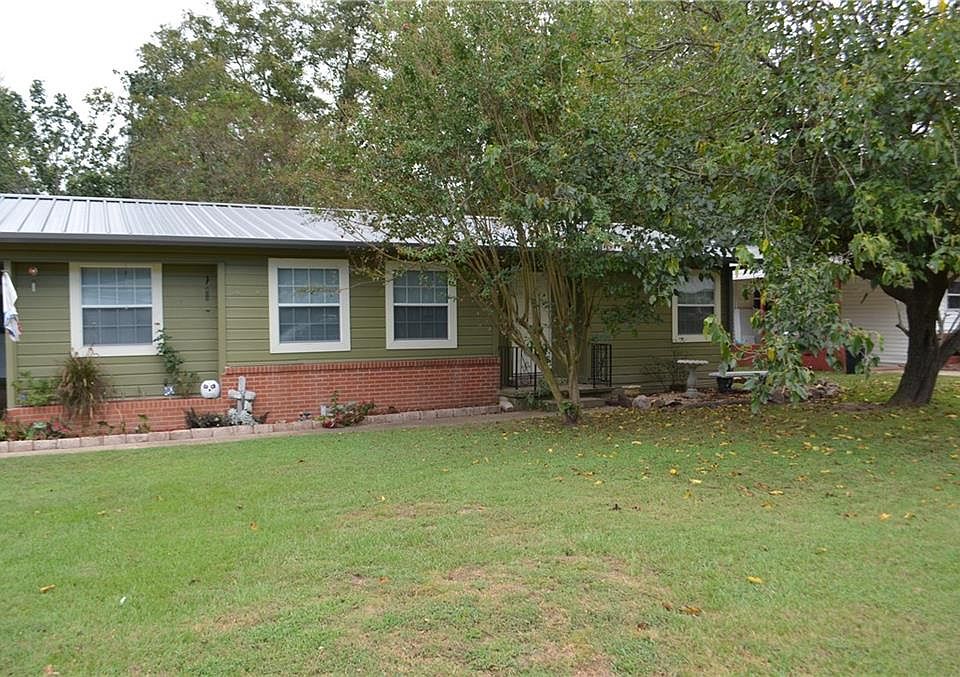 1st image of 144 Russell Dr