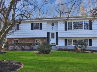 3 Danville Ct, West Nyack, NY 10994