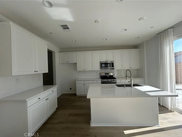 12574 Dartola St — Photo 15