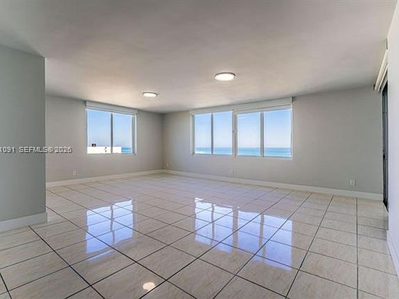 4th image of 5401 Collins Ave #Cu-919