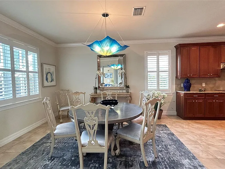 6129 Abaco Dr — Photo 2