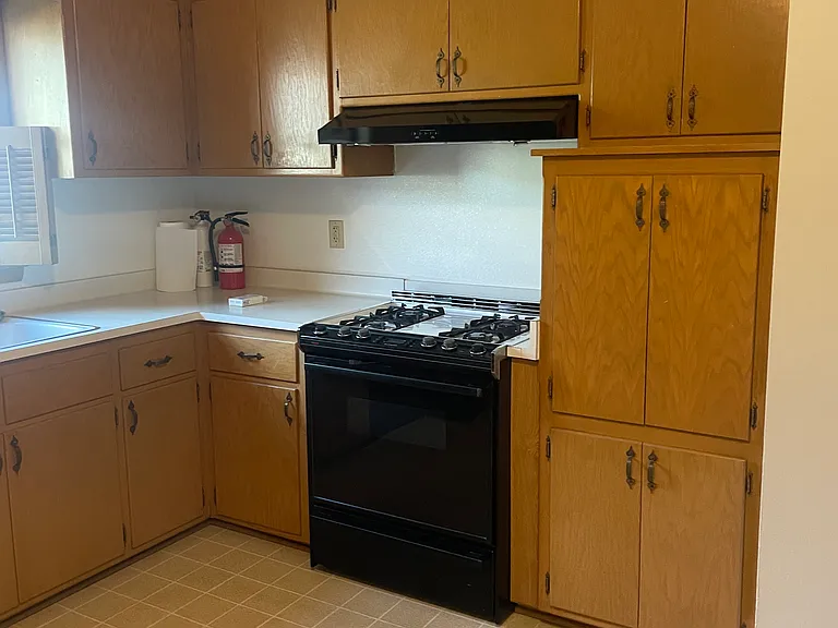 8623 Ludington Ct — Photo 15