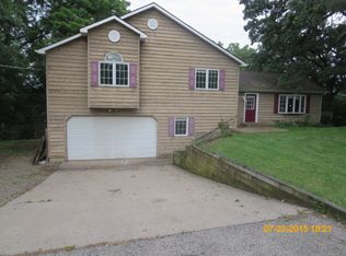 16 Echo Hl, Lake In The Hills, IL 60156