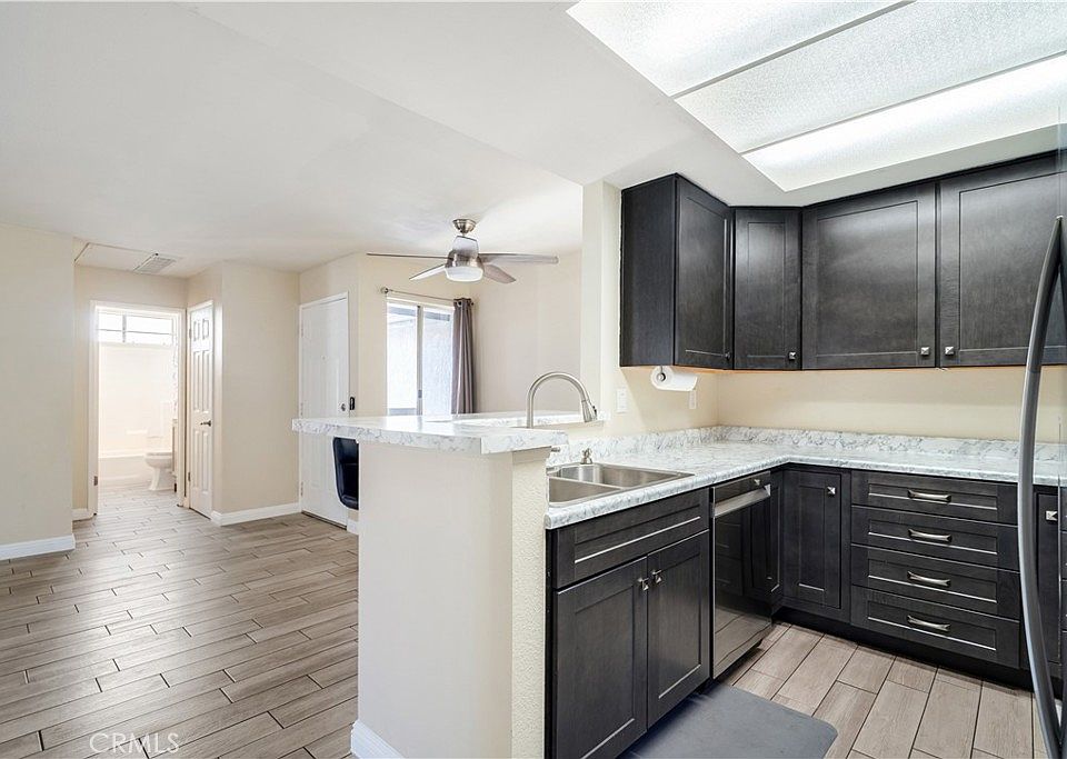 1st image of 16377 Lakeshore Dr Unit 3H