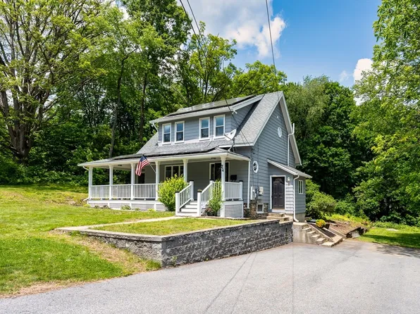 24 Park St, Auburn, MA 01501