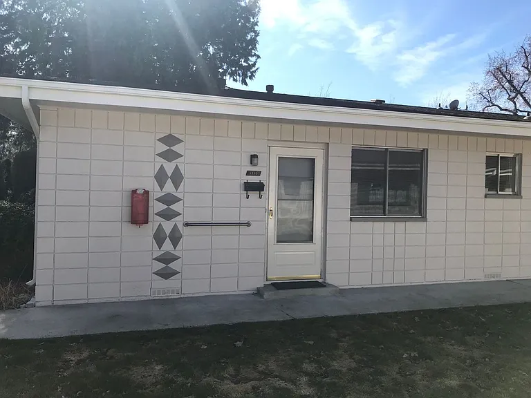 1805 N Harrison Blvd — Photo 2