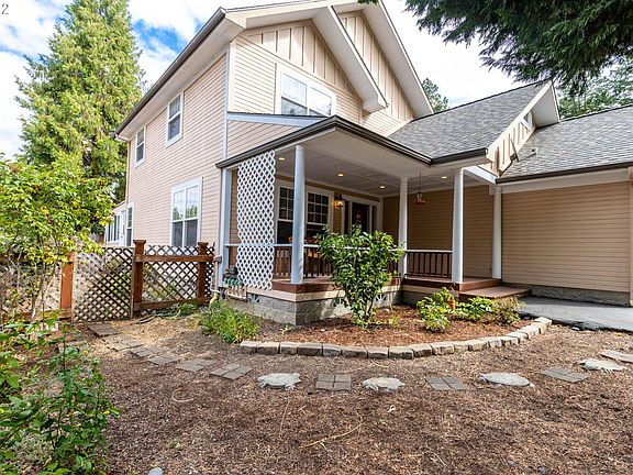 4th image of 142 Deaton Ct