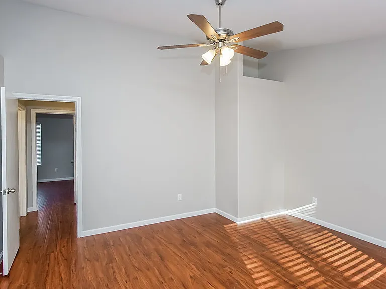 718 Saratoga Springs St — Photo 9