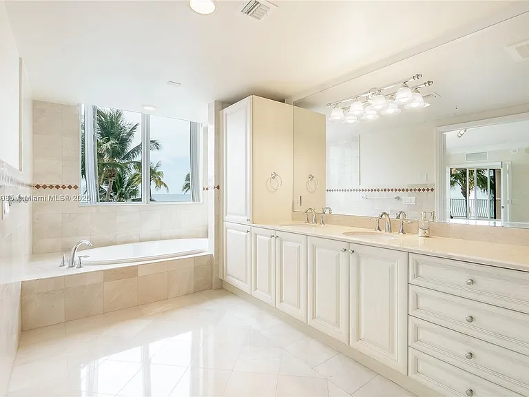 1460 S Ocean Blvd #304 — Photo 46