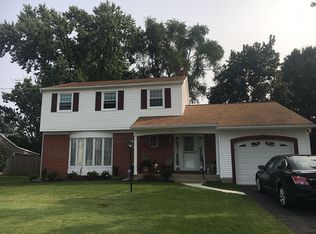 212 Regency Rd, Edgewater Park, NJ 08010