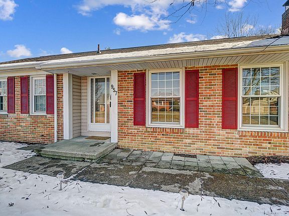 4th image of 957 Shaw Dr