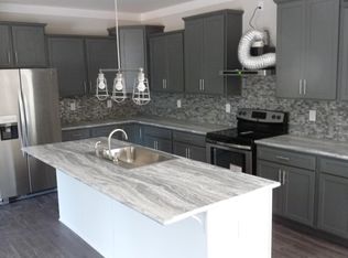 107 Pickett Cir, Vass, NC 28394
