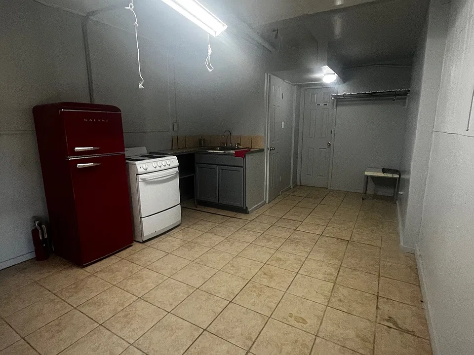 1101 Hibiscus Ave #L