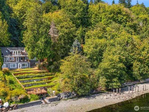 9943 SW 123rd Place, Vashon, WA 98070
