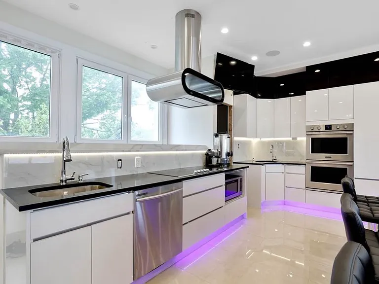 11 Waldane Ct #2 — Photo 4