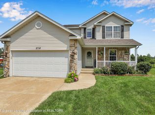 2718 Halyard Ct, Lansing, MI 48911