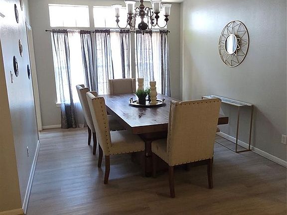 3rd image of 15407 Chestnut Falls Dr