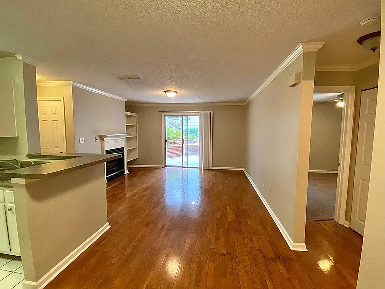 513 Granville Ct #513 — Photo 13