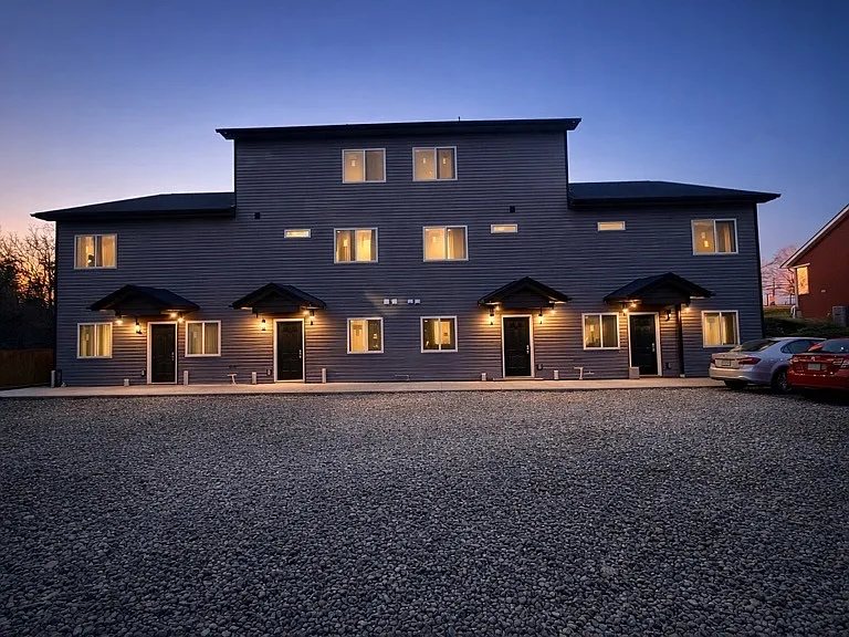 119 Carlton Dr — Photo 16