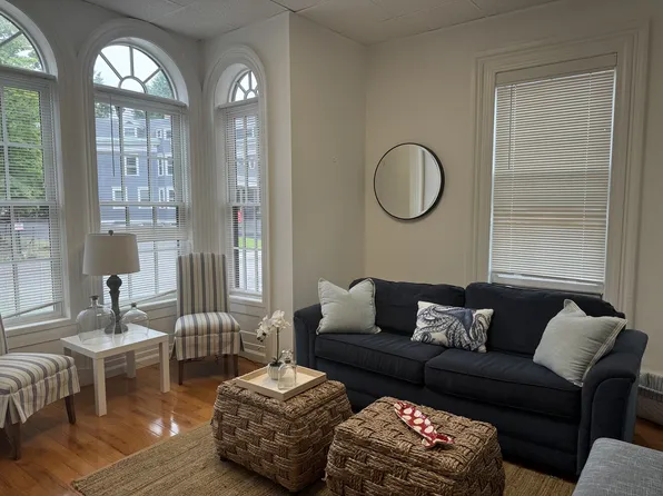 (undisclosed Address), Worcester, MA 01609