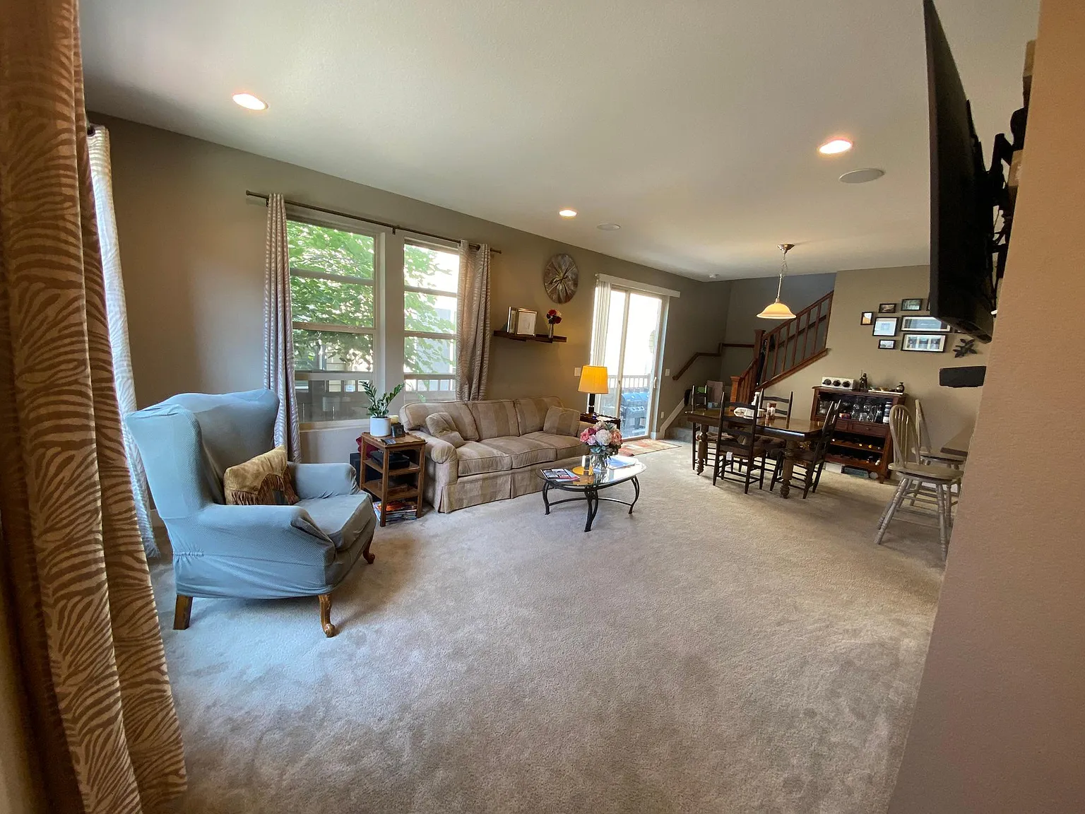 2 bed, 1718 sqft, $3,100 — Photo 3