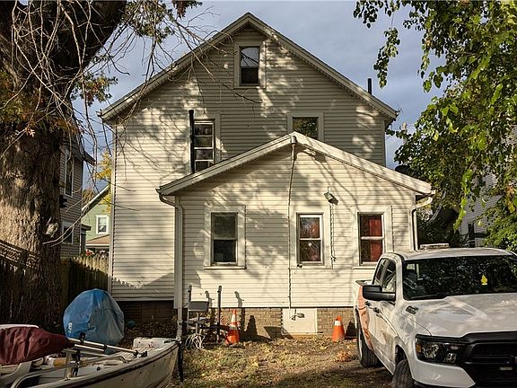 2nd image of 2830 3rd St NW