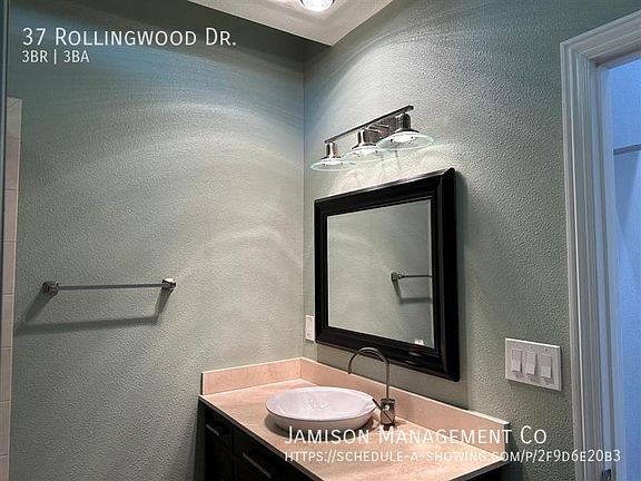 4th image of 37 Rollingwood Dr
