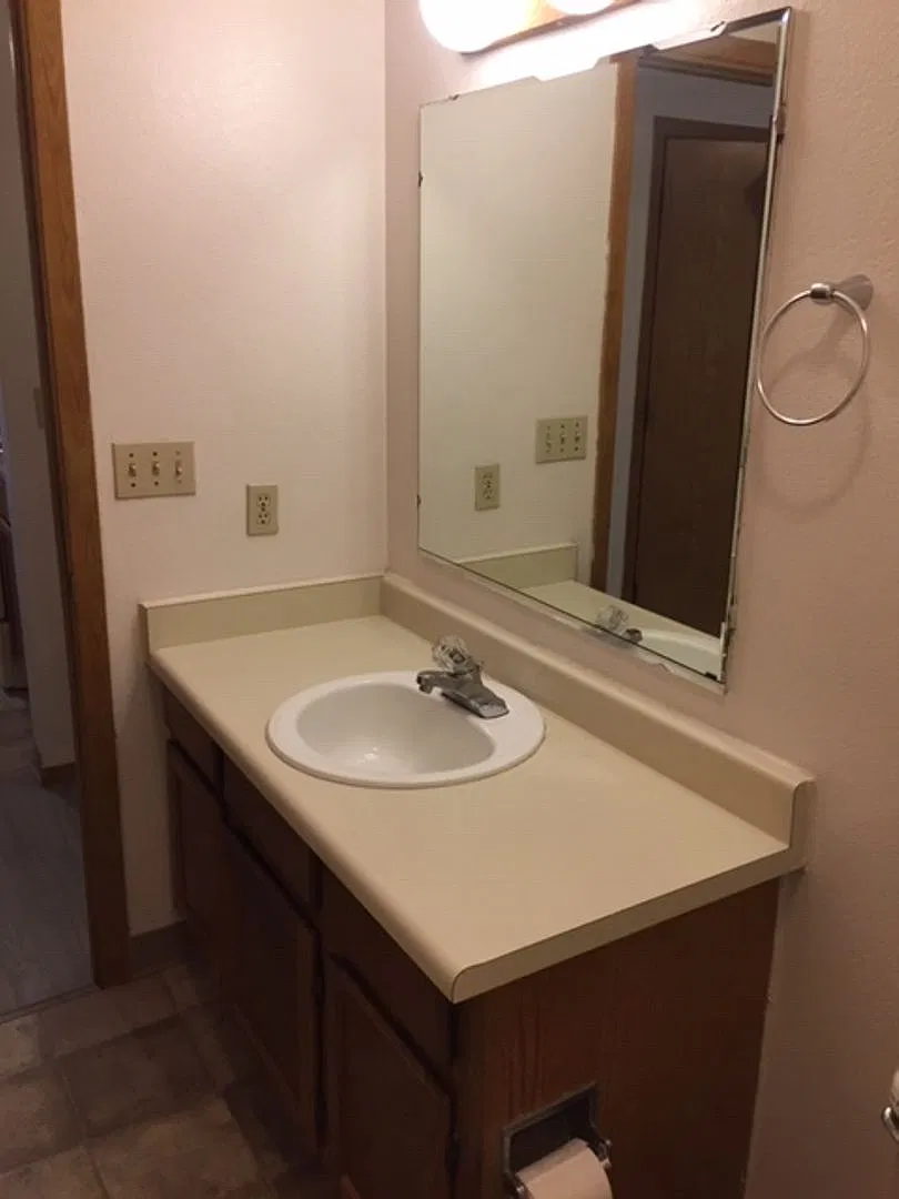 South Anchorage beautiful ground level 2bed with washer & dryer — Photo 2