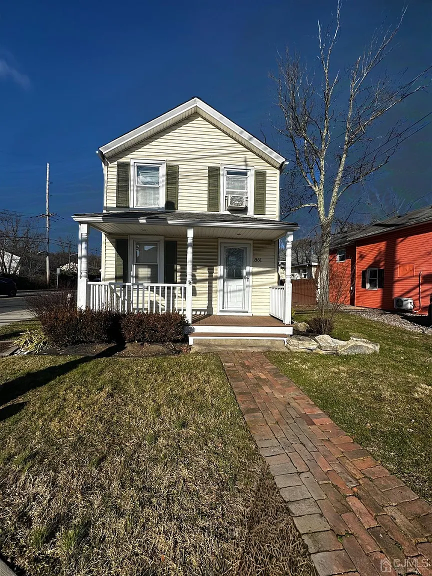 861 Georges Rd photo 1