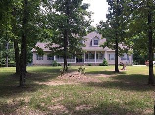 1406 Natural Bridge Rd, Waynesboro, TN 38485