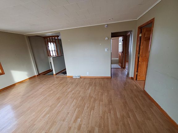 4th image of 1211 Agnes Ave