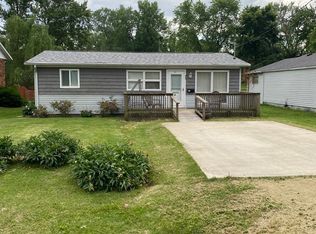 711 E Olive St, Du Quoin, IL 62832
