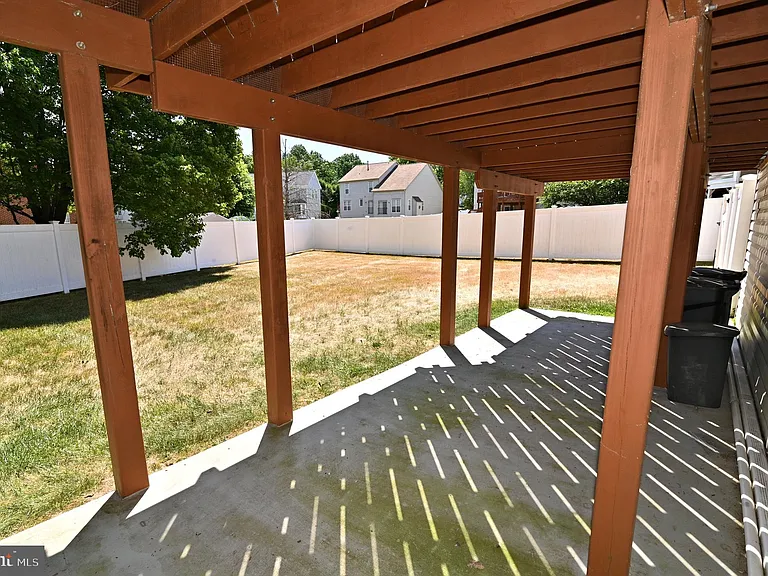 4502 Rockdale Ln — Photo 6